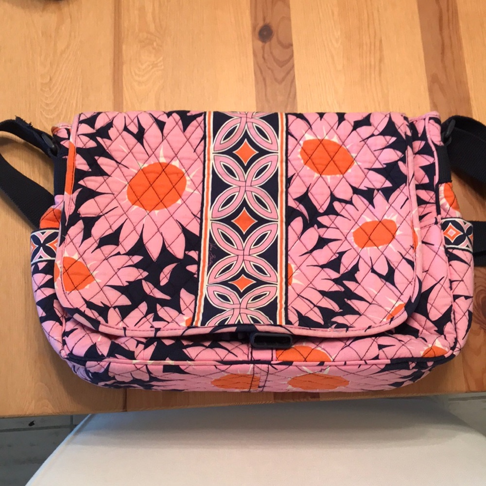 Vera Bradley Love Me messenger bag